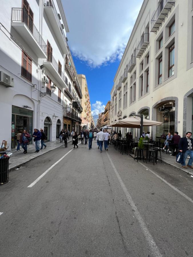 La Terrazza Del Capo Apartment Palermo Bagian luar foto