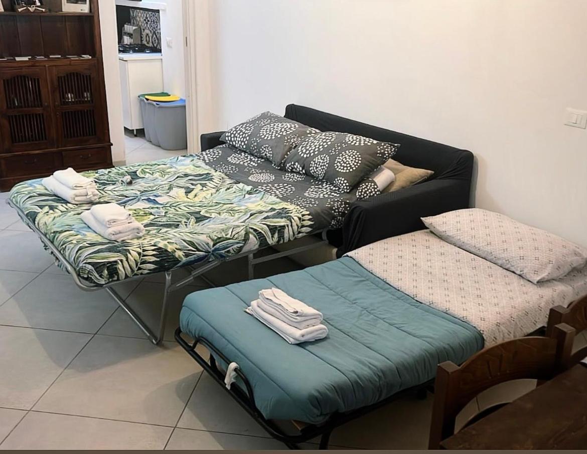 La Terrazza Del Capo Apartment Palermo Bagian luar foto